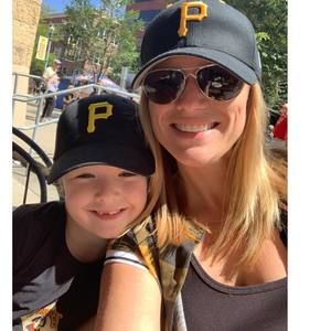 Meet your Posher, Stephanie